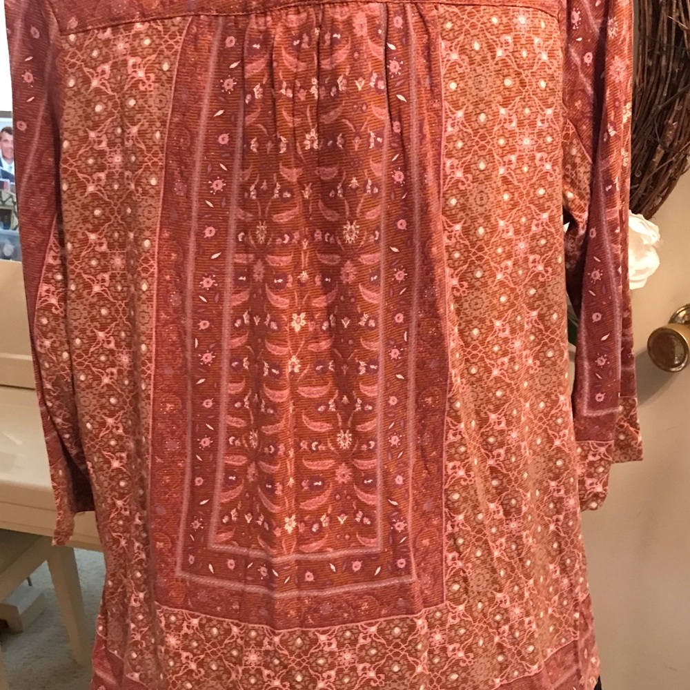 Lucky Brand tunic v-neck top. Rust/Brown 1X - Picture 4 of 5